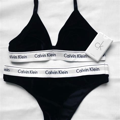 conjunto calvin klein mujer.